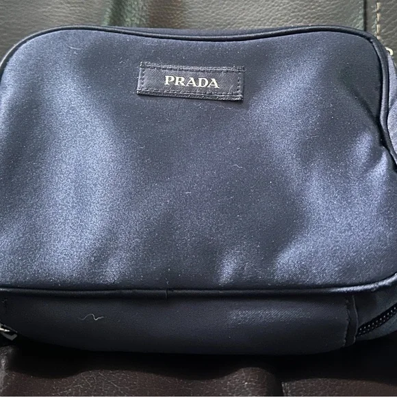 Prada crossbody navy blue excellent condition! - Picture 2 of 8